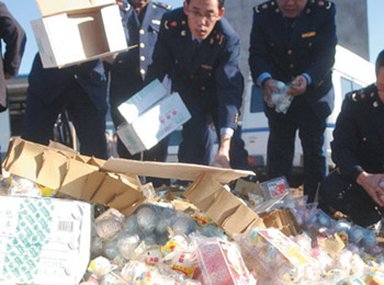 綜述：食品安全事件如割韭菜一茬接一茬